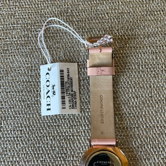 NWT COACH PERRY BLUSH PINK LEATHER STRAP TEA ROSE WATCH - Picture 12 of 17
